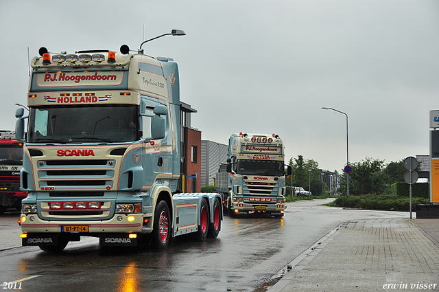 P.J. V8 015-border pj hoogendoorn 2