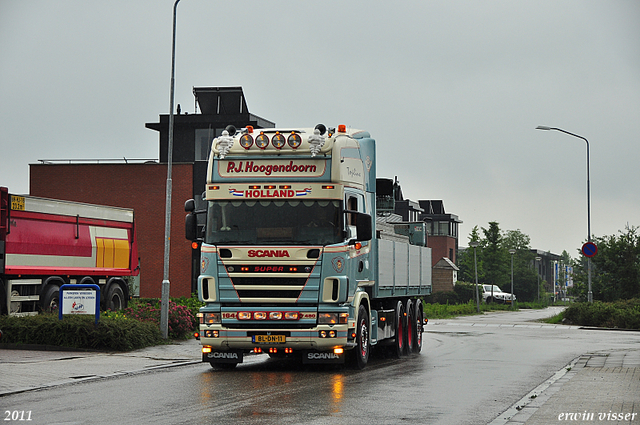 P.J. V8 018-border pj hoogendoorn 2