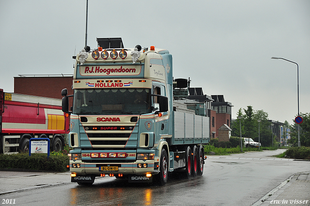 P.J. V8 019-border pj hoogendoorn 2