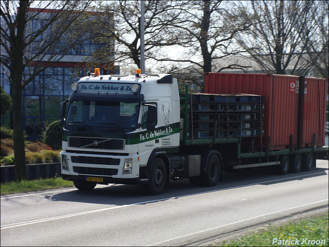 Nekker, C. de Truckfoto's