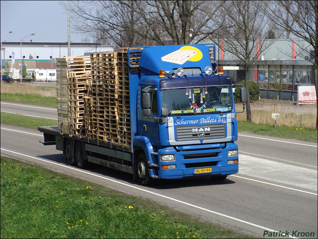 Schermer Pallets Truckfoto's