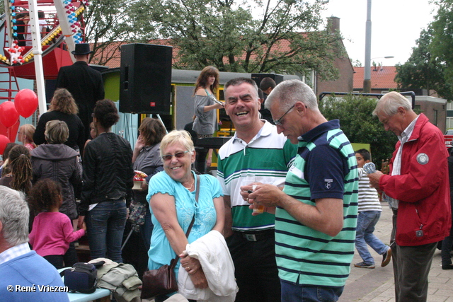 RenÃ© Vriezen 2011-07-07 #0003 BuurtFeest Presikhaaf-oost Buurtcentrum De Oosthof zondag 3 juli 2011