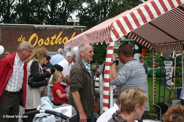 RenÃ© Vriezen 2011-07-07 #0004 BuurtFeest Presikhaaf-oost Buurtcentrum De Oosthof zondag 3 juli 2011