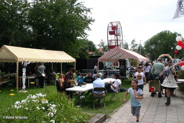 RenÃ© Vriezen 2011-07-07 #0028 BuurtFeest Presikhaaf-oost Buurtcentrum De Oosthof zondag 3 juli 2011