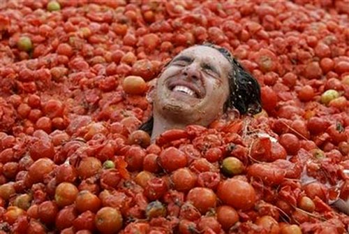 tomatina-tomato-bath - 