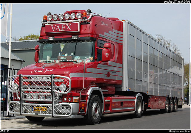 DSC 1505-border Vaex - Reek