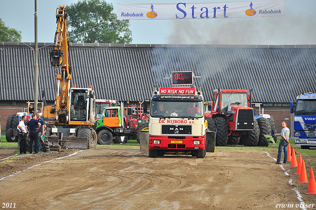 truckpull demo lunteren 152-border truckpull demo lunteren