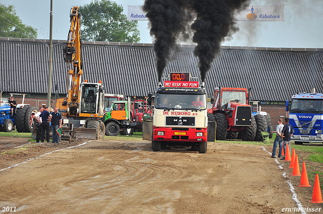 truckpull demo lunteren 169-border truckpull demo lunteren