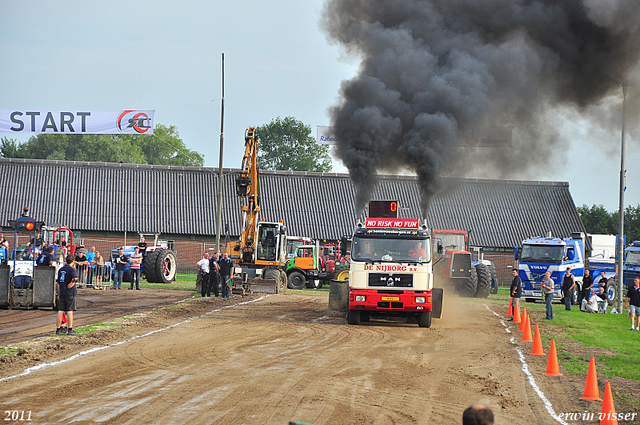 truckpull demo lunteren 177-border truckpull demo lunteren