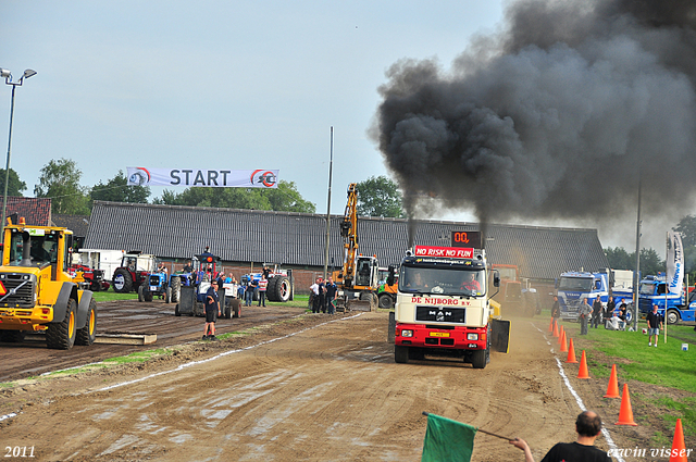 truckpull demo lunteren 185-border truckpull demo lunteren