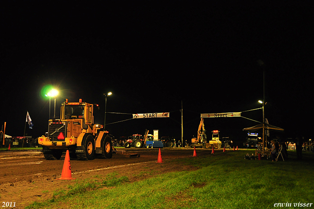 truckpull demo lunteren 310-border truckpull demo lunteren