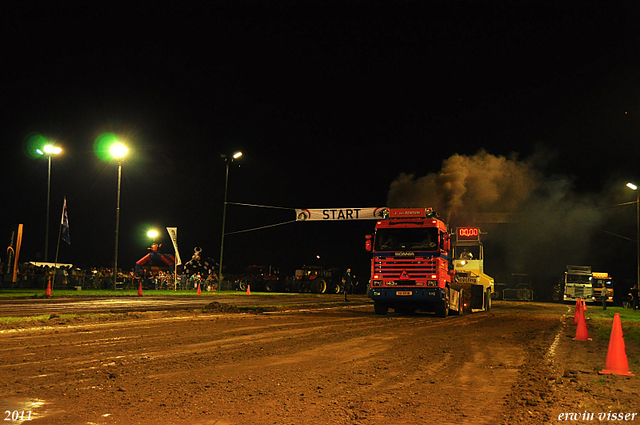 truckpull demo lunteren 382-border truckpull demo lunteren