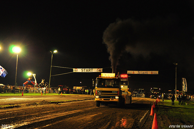 truckpull demo lunteren 421-border truckpull demo lunteren