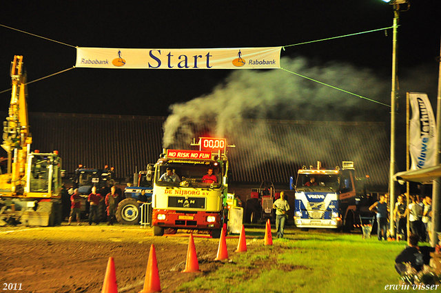 truckpull demo lunteren 469-border truckpull demo lunteren