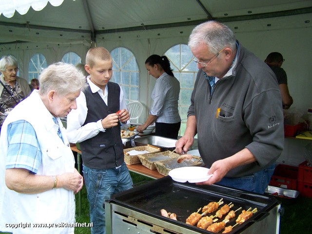 bbq Weldam 2011 (25) Buurtbarbecue in De Weldam 2011