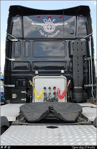 dsc 5579-border Open dag JJ Truck