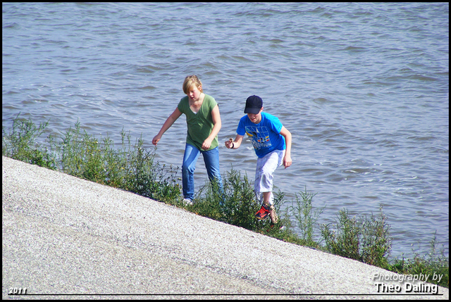 Danielle & Marco & krab Waddenzee Dagje Texel 21-8-2011