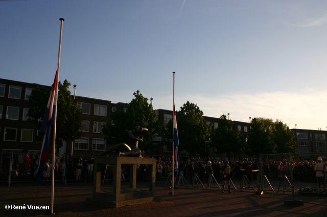 Â© RenÃ© Vriezen 2008-05-04 #0031 1 Dodenherdenking Kerkplein Arnhem zondag 4 mei 2008