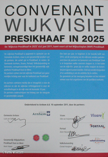 RenÃ© Vriezen 2011-09-10#0000-4 Tekenen Convenant Wijkvisie Presikhaaf 2025 zaterdag 10 september 2011