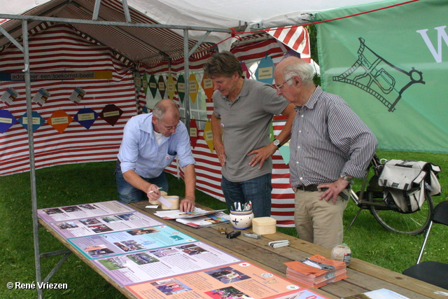 RenÃ© Vriezen 2011-09-10#0023 Tekenen Convenant Wijkvisie Presikhaaf 2025 zaterdag 10 september 2011