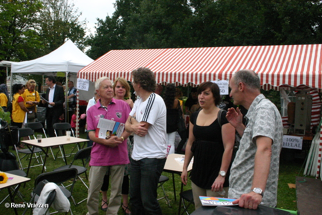 RenÃ© Vriezen 2011-09-10#0228 Tekenen Convenant Wijkvisie Presikhaaf 2025 zaterdag 10 september 2011