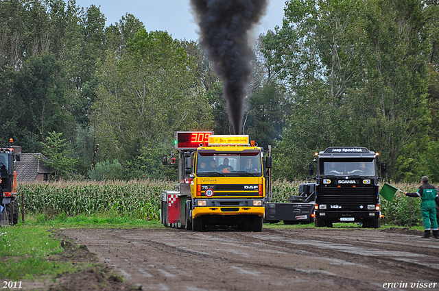 truckpull demo best 040-border truckpull demo best