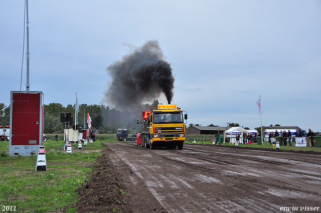 truckpull demo best 049-border truckpull demo best