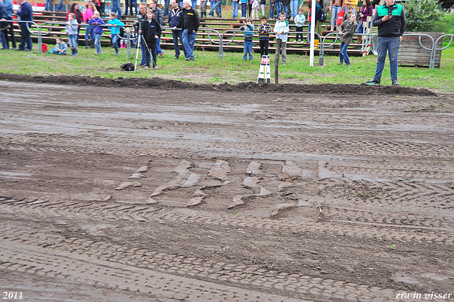 truckpull demo best 060-border truckpull demo best