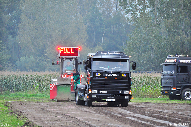 truckpull demo best 066-border truckpull demo best