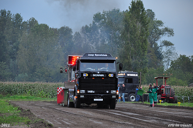 truckpull demo best 072-border truckpull demo best