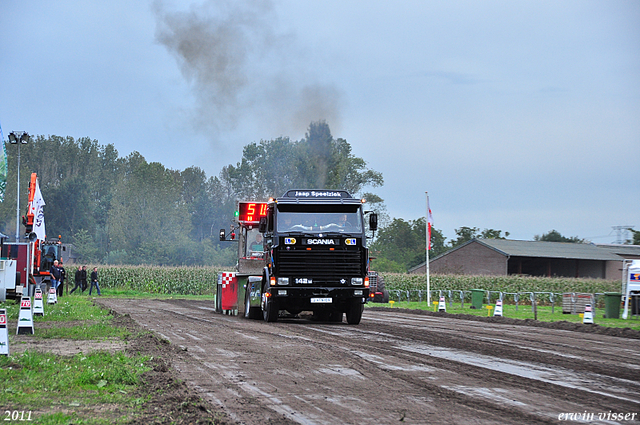 truckpull demo best 074-border truckpull demo best