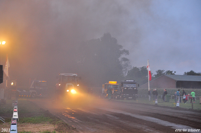 truckpull demo best 227-border truckpull demo best