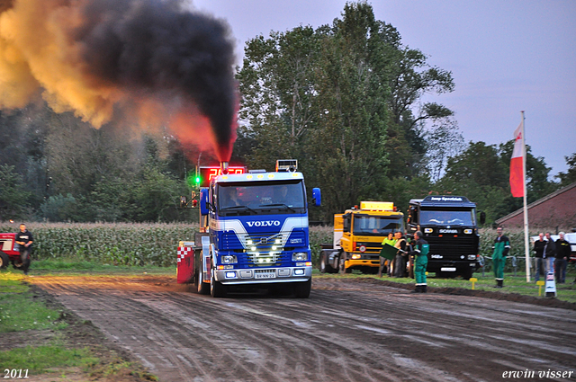 truckpull demo best 240-border truckpull demo best