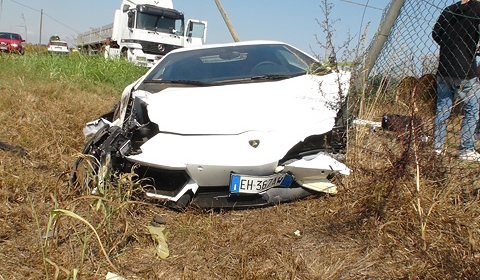 photo update on lamborghini lp7004 aventador crash - 