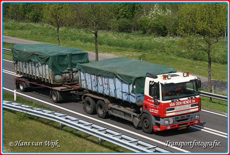 304-border Container Kippers