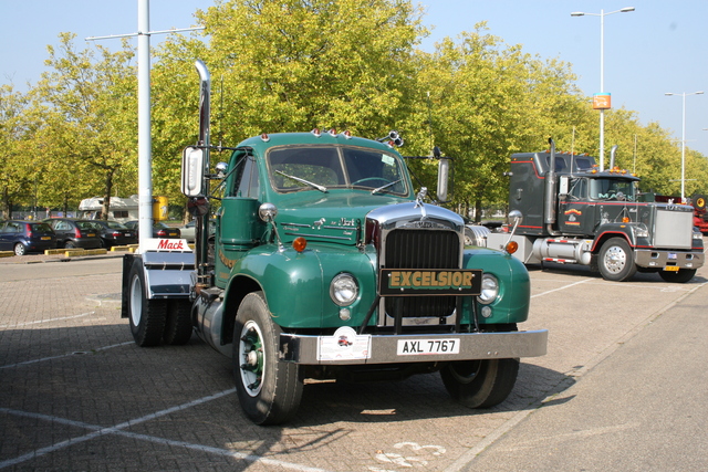 IMG 3216 mack en speciaal transportdag 2011