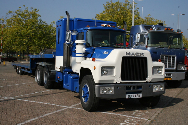 IMG 3227 mack en speciaal transportdag 2011