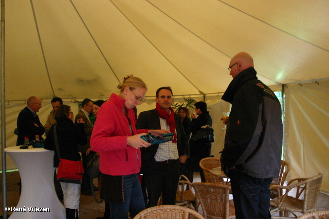 RenÃ© Vriezen 2011-10-10#0024 T-Huis Start bouw Park Presikhaaf maandag 10 oktober 2011