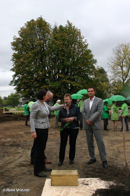 RenÃ© Vriezen 2011-10-10#0064 T-Huis Start bouw Park Presikhaaf maandag 10 oktober 2011