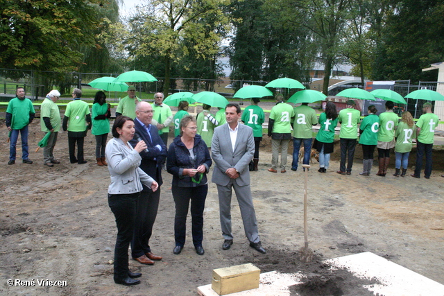 RenÃ© Vriezen 2011-10-10#0068 T-Huis Start bouw Park Presikhaaf maandag 10 oktober 2011