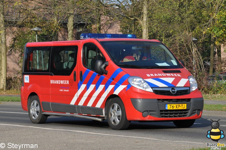 DSC 7879-border - Ambulanceoptocht UMC Utrecht 2011