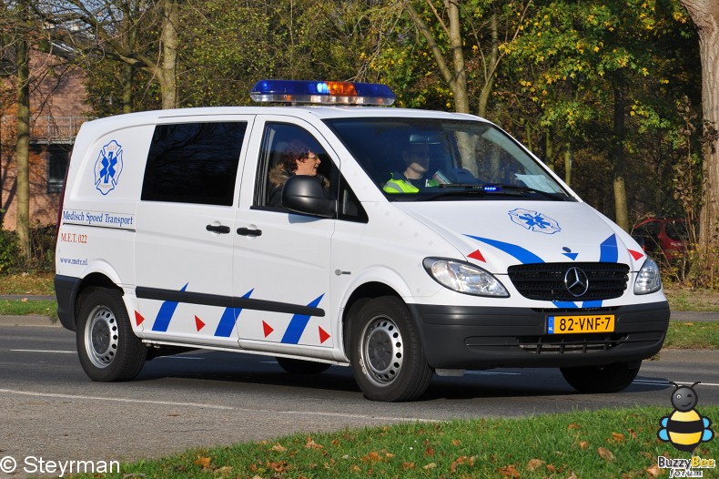 DSC 7930-border - Ambulanceoptocht UMC Utrecht 2011