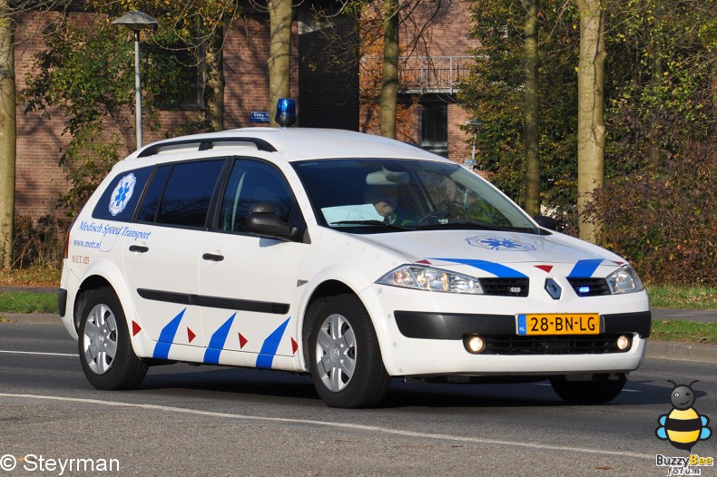 DSC 7933-border - Ambulanceoptocht UMC Utrecht 2011