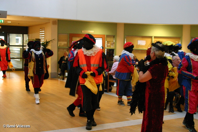 RenÃ© Vriezen 2011-11-19#0444 Sinterklaas en Pieten in Waalstaete Presikhaaf zaterdag 19 november 2011