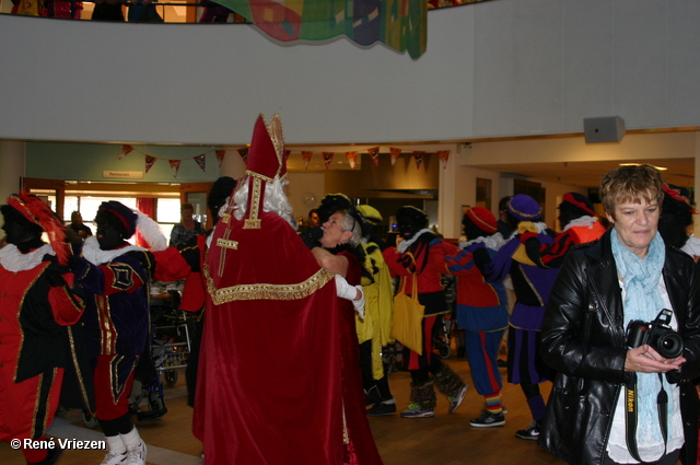 RenÃ© Vriezen 2011-11-19#0490 Sinterklaas en Pieten in Waalstaete Presikhaaf zaterdag 19 november 2011