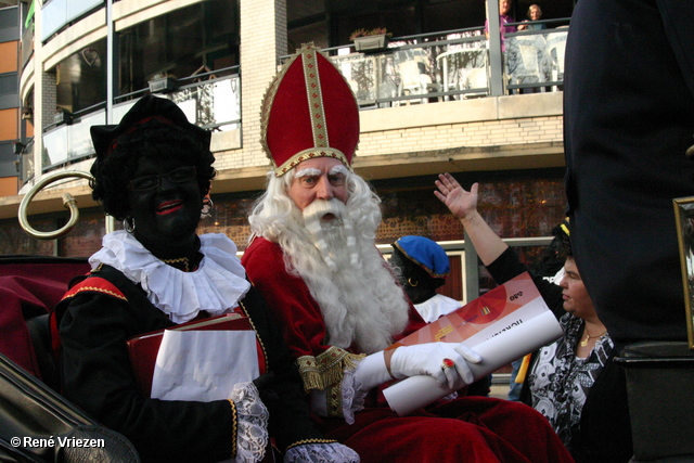 RenÃ© Vriezen 2011-11-19#0514 Sinterklaas en Pieten in Waalstaete Presikhaaf zaterdag 19 november 2011