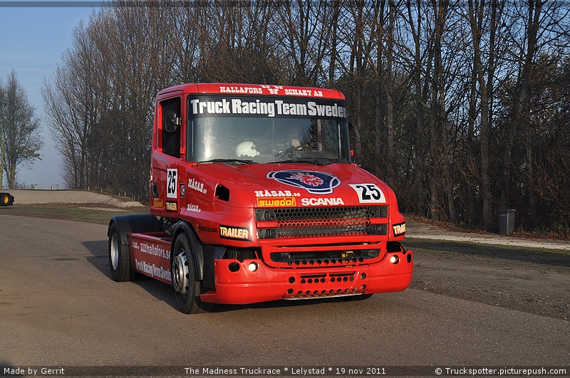 Madness Truckrace -  Lelystad - 19 nov 2011 004 - 