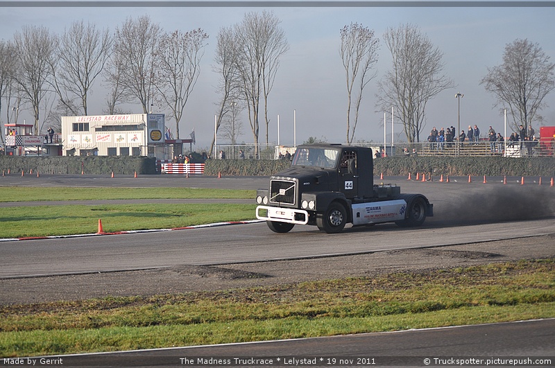 Madness Truckrace -  Lelystad - 19 nov 2011 227 - 