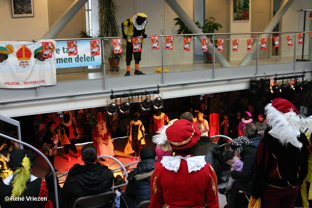 RenÃ© Vriezen 2011-11-19#0679 Sinterklaas en Pieten Presikhaaf Kinderclub Feest MFC zaterdag 19 november 2011