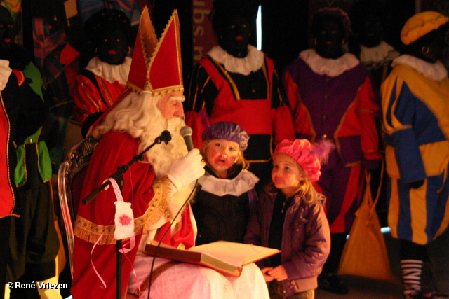 RenÃ© Vriezen 2011-11-19#0771 Sinterklaas en Pieten Presikhaaf Kinderclub Feest MFC zaterdag 19 november 2011